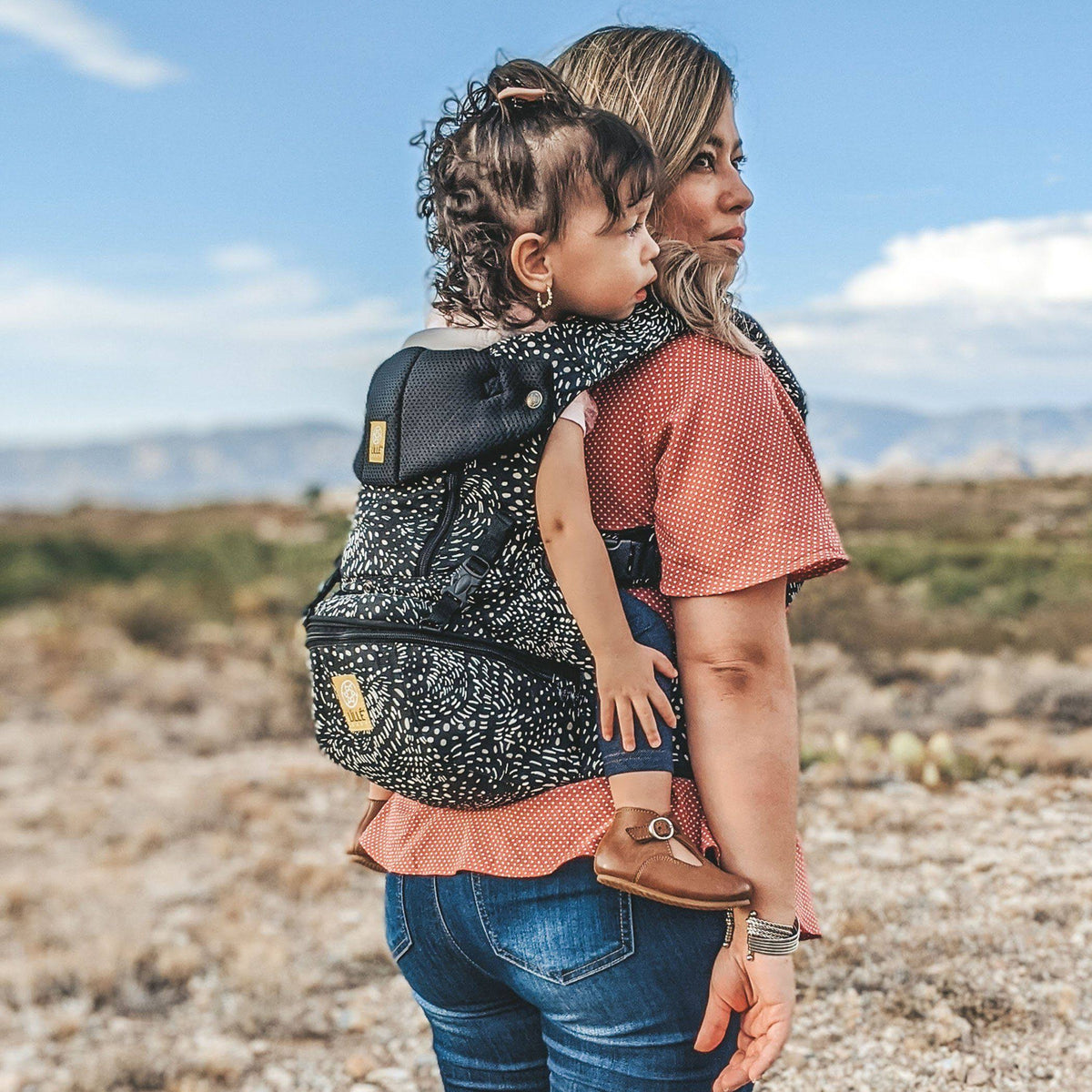 Sage Baby Carrier with Structured Seat Insert Z941