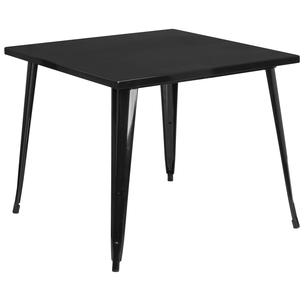 Black Metal Indoor-Outdoor Table Q16955