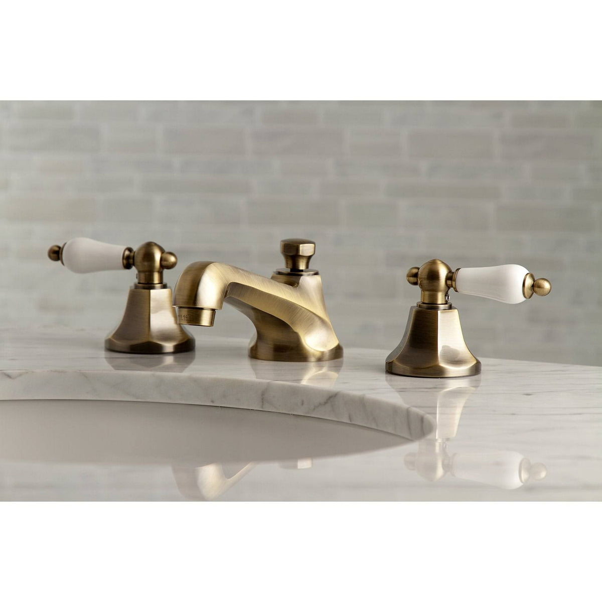 Antique Brass Widespread Bathroom Faucet X7044