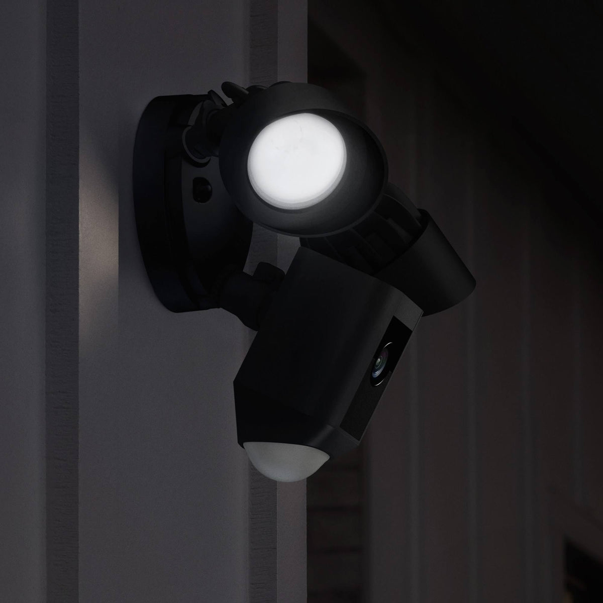 Black Floodlight Camera T5583