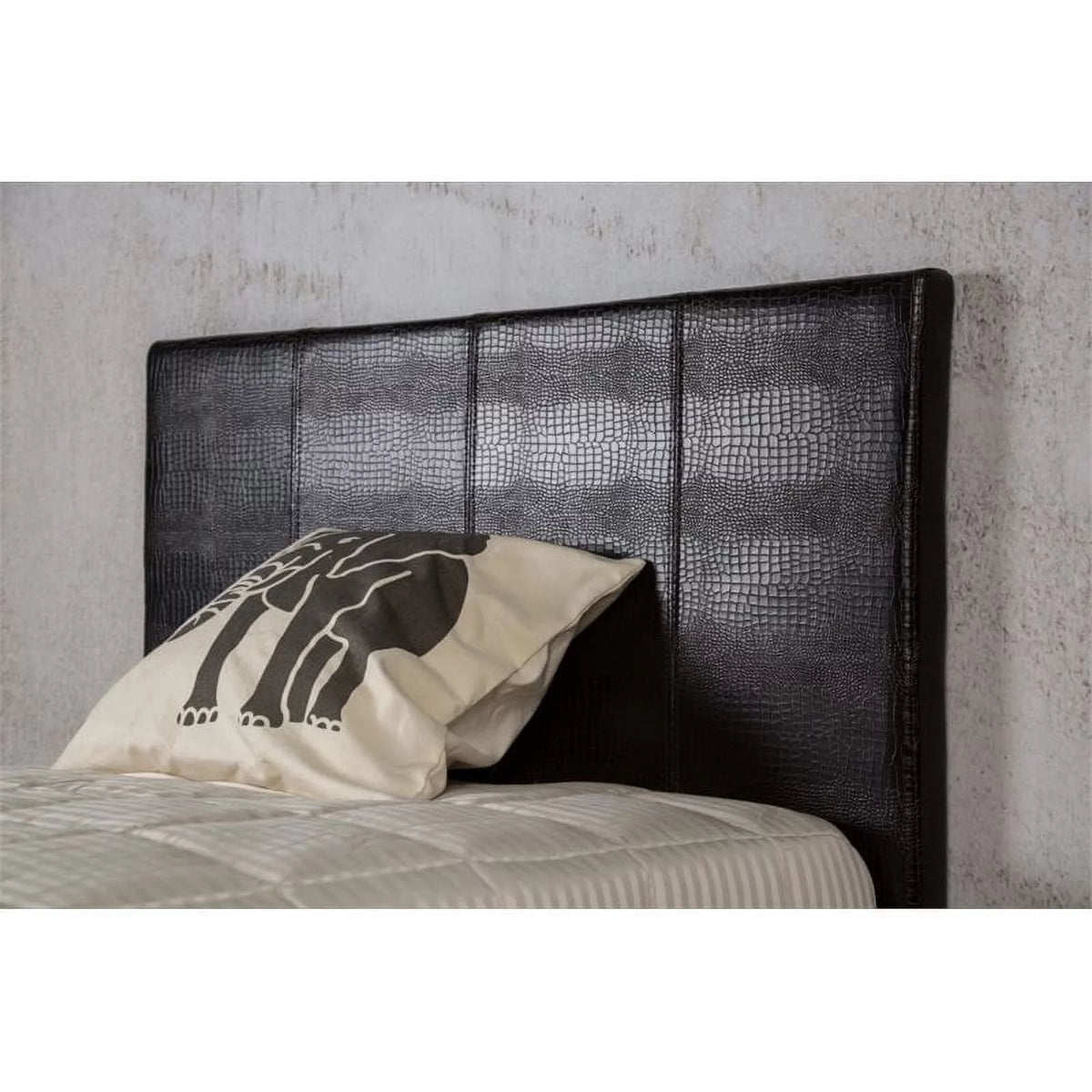 Faux Leather Queen Platform Bed V665