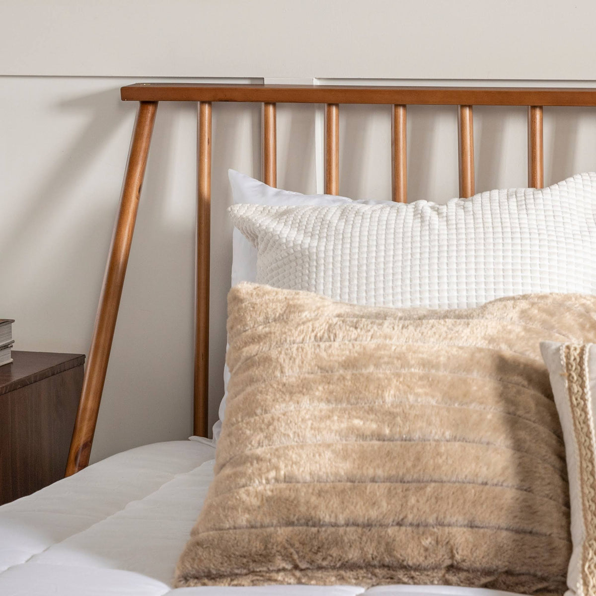 Solid Pine Wood Spindle Bed - Caramel - Queen H340623
