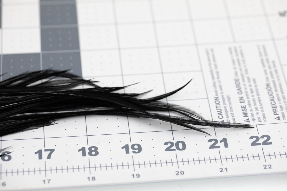 Hackle 1/2 Saddle - Dark Gray Dun W222197