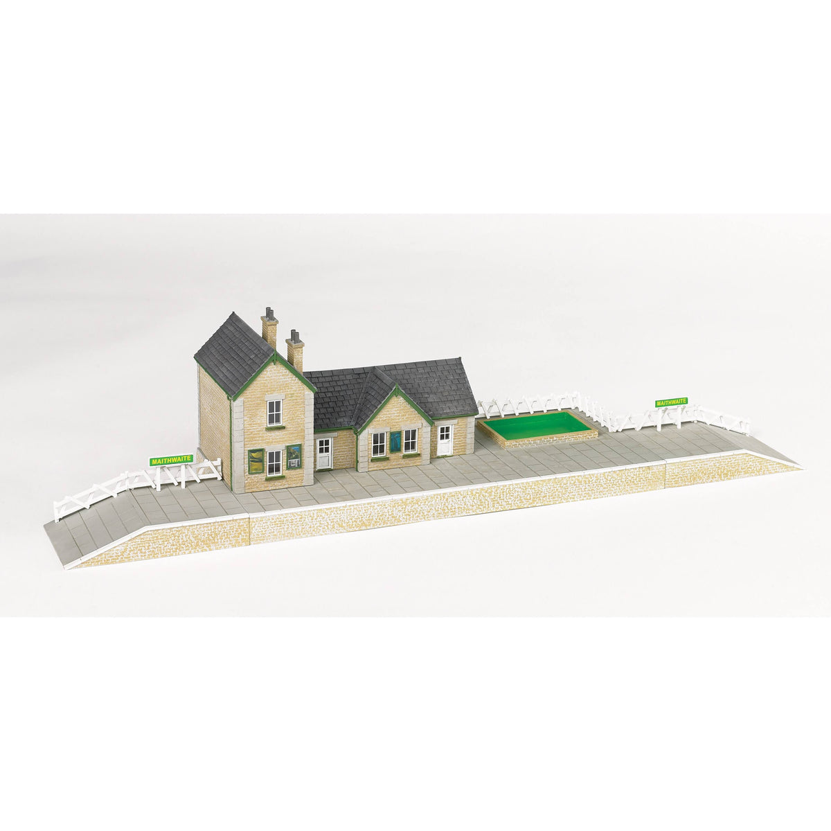 HO Scale Multicolor Resin Building Scenery Item Q799080