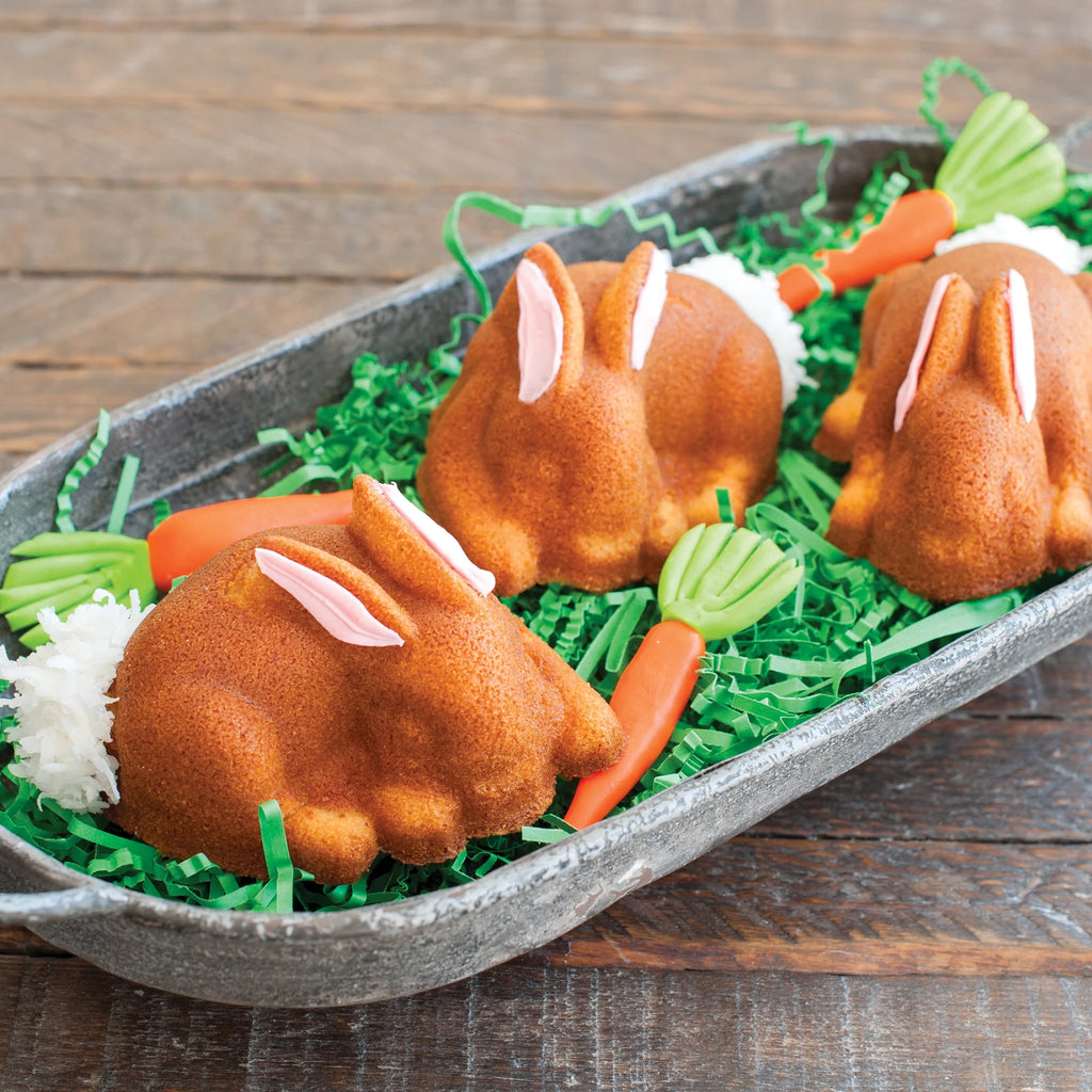 Nonstick Cast Aluminum Cakelet Pan B278367