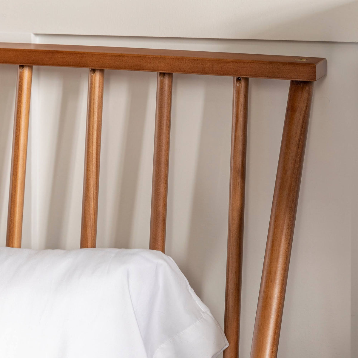 Solid Pine Wood Spindle Bed - Caramel - Queen H340623