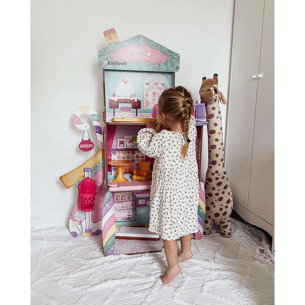 Wooden Dollhouse with 28 Accessories H1331