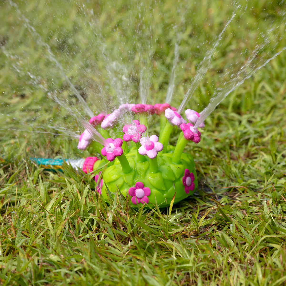 Flower Sprinkler Toy With Hose Attachment O853498