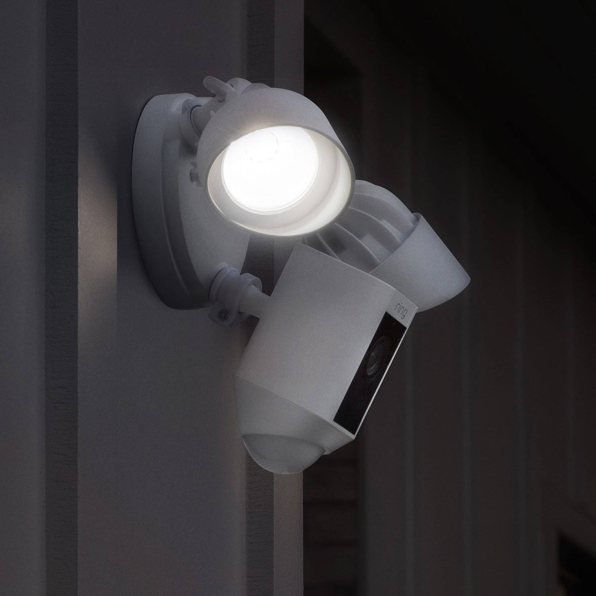 Black Floodlight Camera T5583