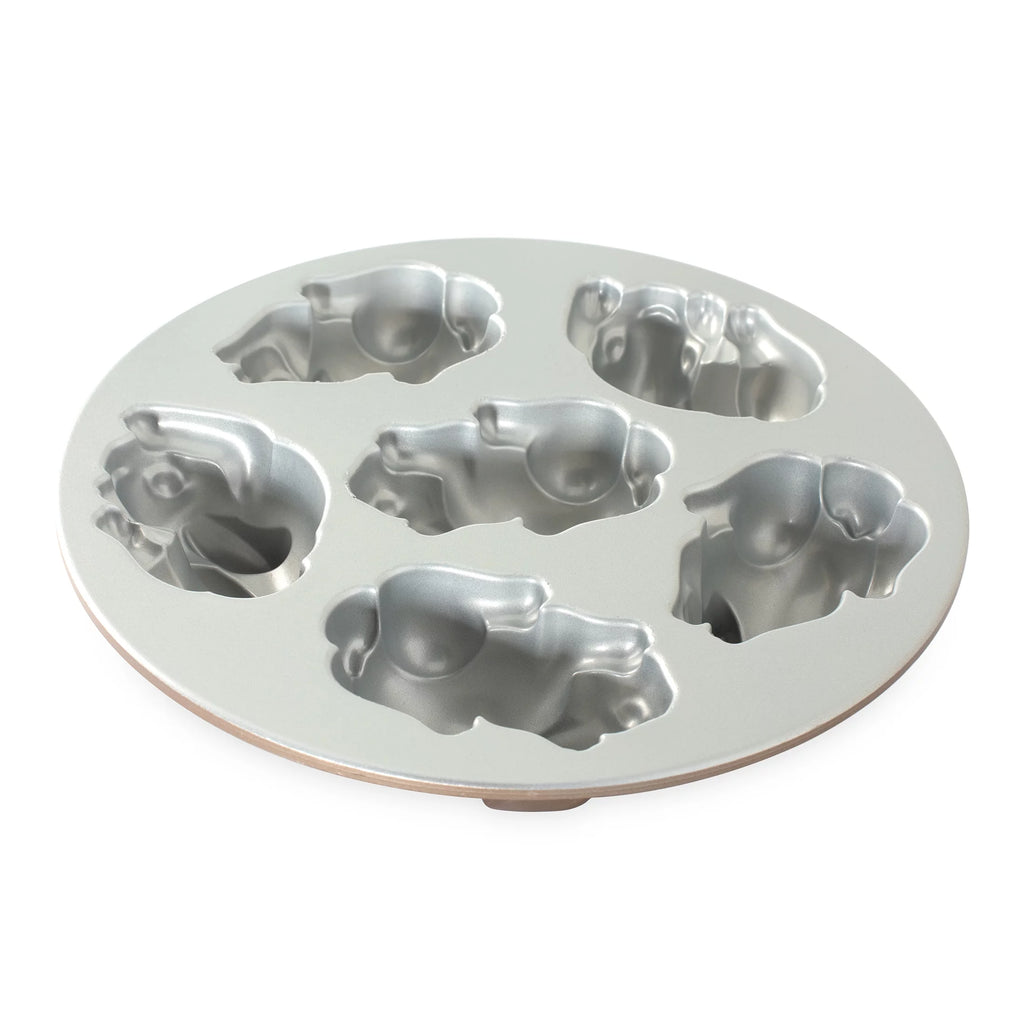 Nonstick Cast Aluminum Cakelet Pan B278367