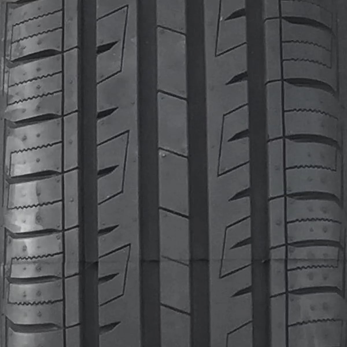 All Season Performance Tire Q15600