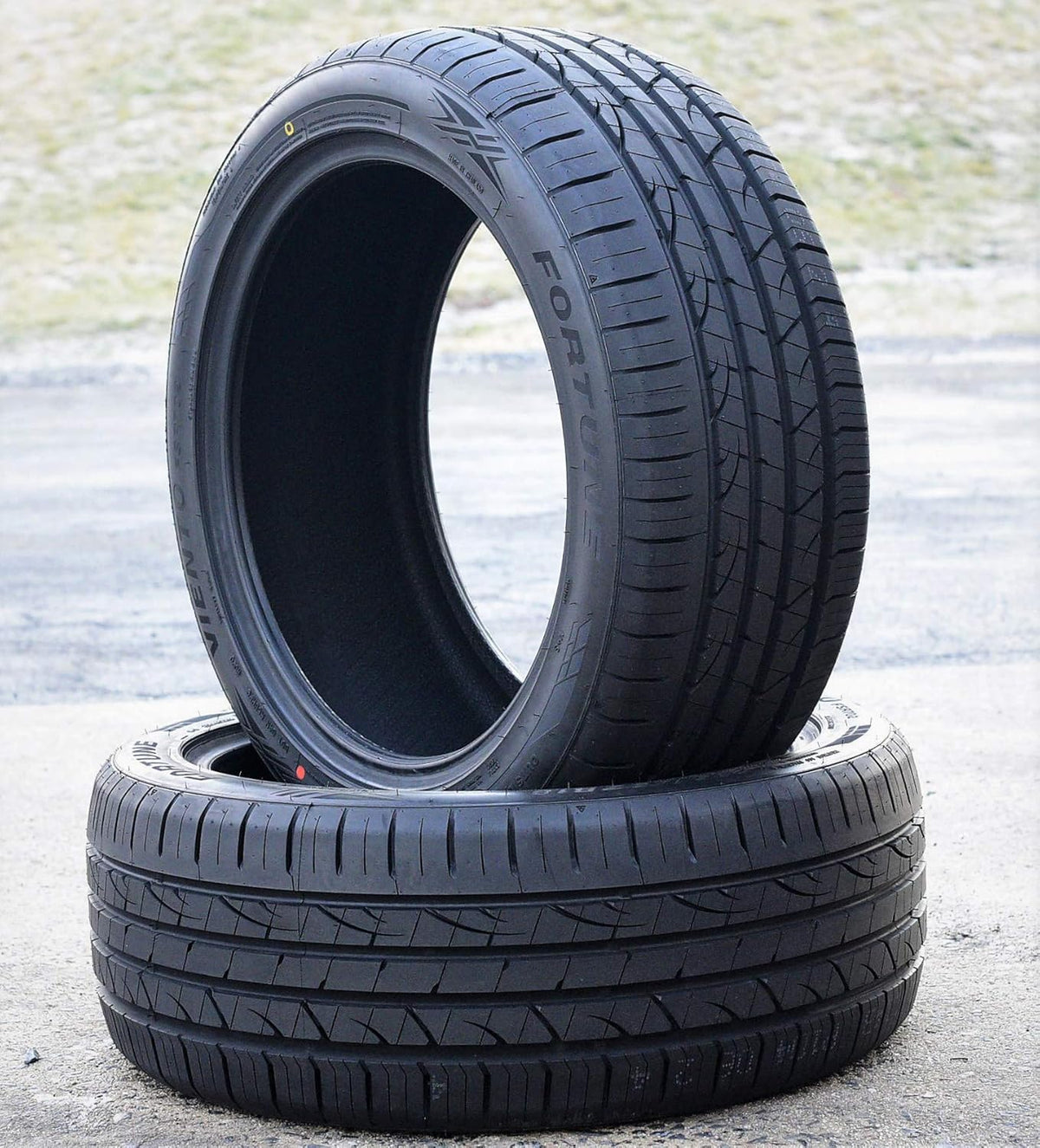 275/35R19 All-Season High Performance Radial Tire X38753
