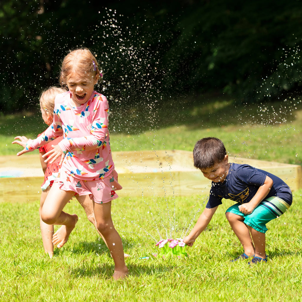 Flower Sprinkler Toy With Hose Attachment O853498
